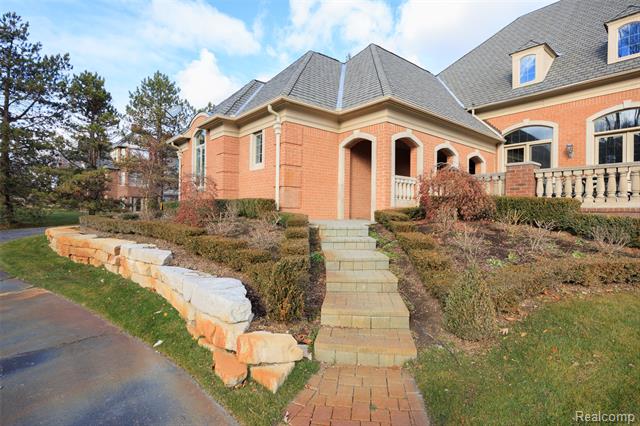Builiding view fifty eight for 5165 Abbey, Rochester, MI. 48306