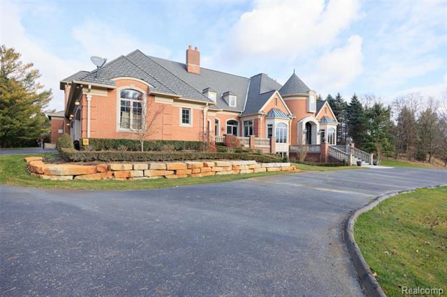 Builiding view fifty seven for 5165 Abbey, Rochester, MI. 48306
