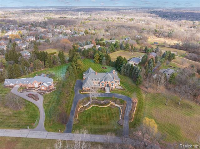 Builiding view forty four for 5165 Abbey, Rochester, MI. 48306