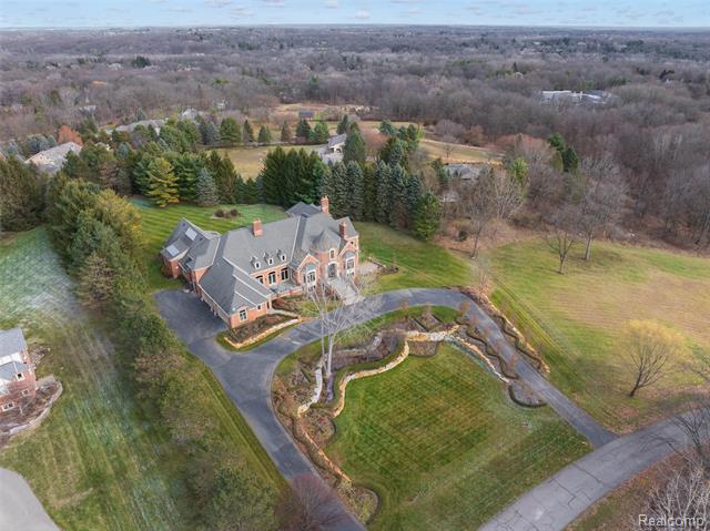 Builiding view forty seven for 5165 Abbey, Rochester, MI. 48306