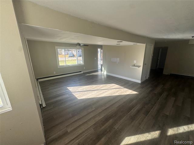 Builiding view eight for 1460 W Silverbell, Lake Orion, MI. 48359