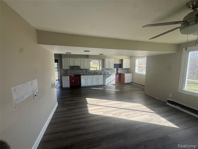 Builiding view five for 1460 W Silverbell, Lake Orion, MI. 48359