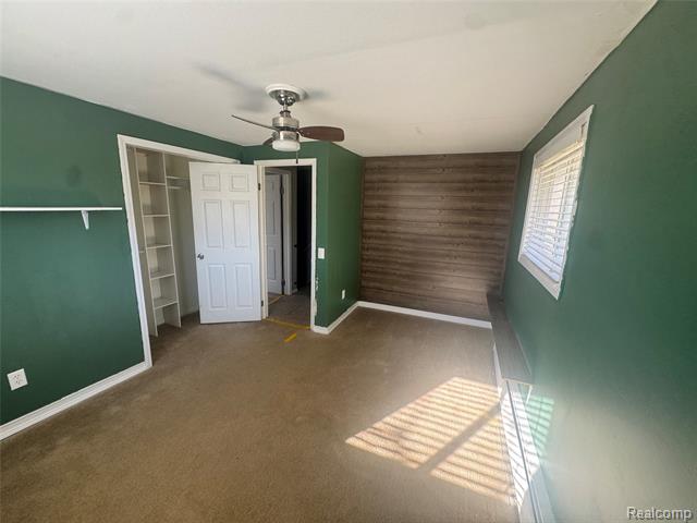 Builiding view twenty four for 1460 W Silverbell, Lake Orion, MI. 48359