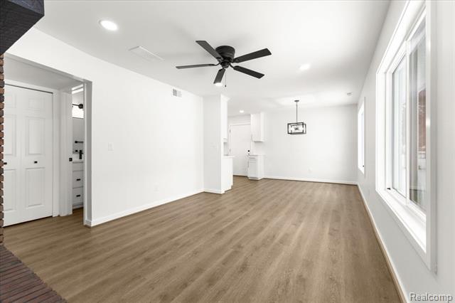 Builiding view five for 5348 Burgundy, Clarkston, MI. 48346