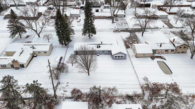 Builiding view forty two for 5348 Burgundy, Clarkston, MI. 48346