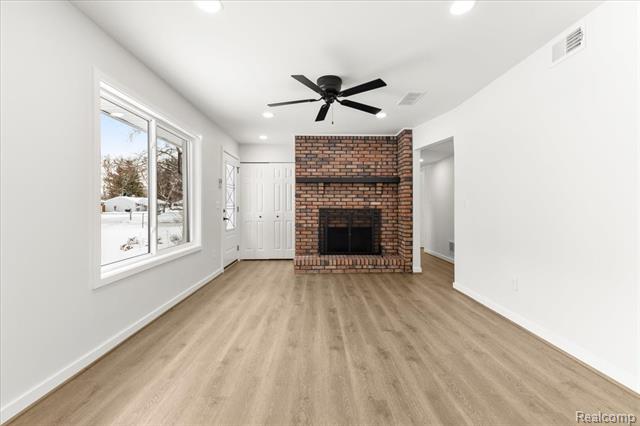 Builiding view six for 5348 Burgundy, Clarkston, MI. 48346