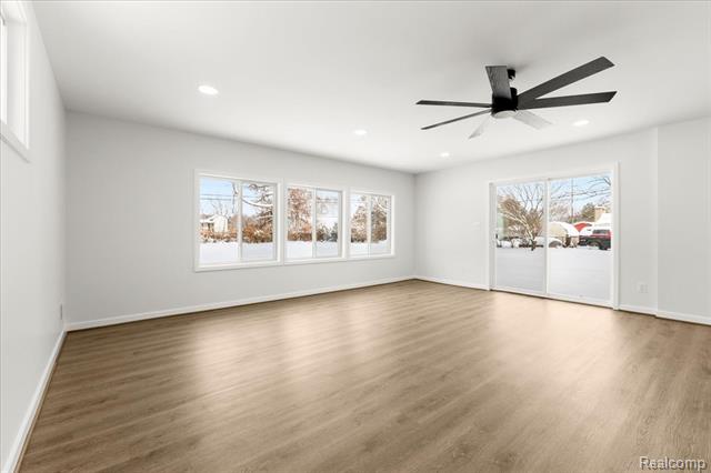 Builiding view sixteen for 5348 Burgundy, Clarkston, MI. 48346