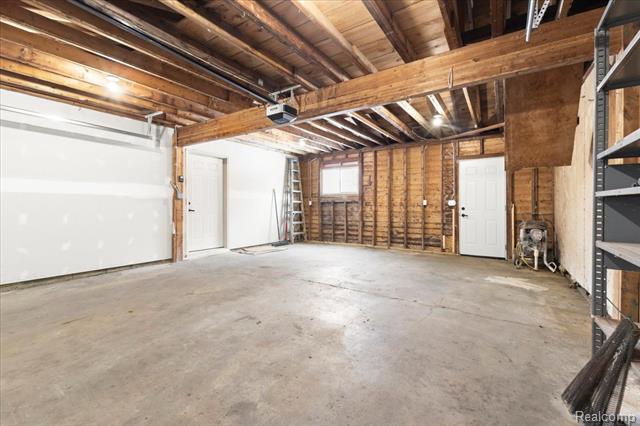 Builiding view thirty five for 5348 Burgundy, Clarkston, MI. 48346