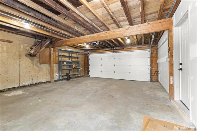 Builiding view thirty four for 5348 Burgundy, Clarkston, MI. 48346