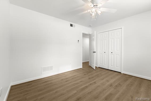 Builiding view thirty for 5348 Burgundy, Clarkston, MI. 48346