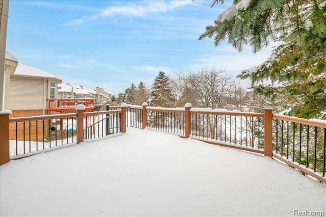 Builiding view thirty for 3132 Bridlewood, Rochester, MI. 48306