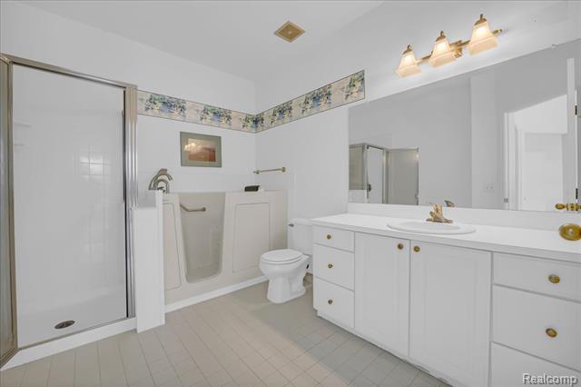 Builiding view twenty for 3132 Bridlewood, Rochester, MI. 48306