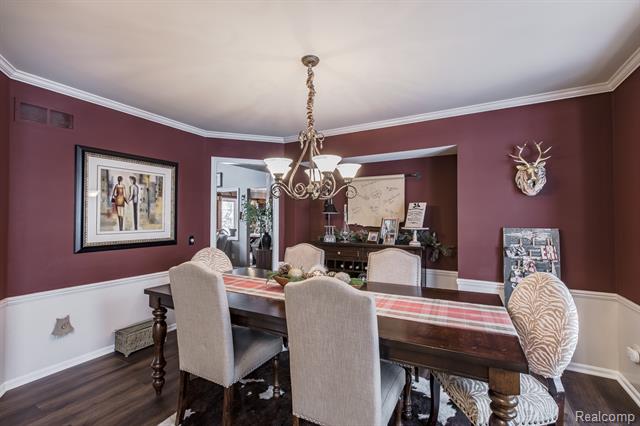 Builiding view eighteen for 3521 E Pond, Lake Orion, MI. 48359