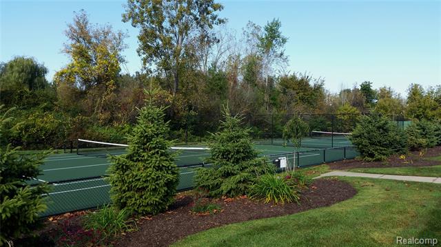 Builiding view forty eight for 3521 E Pond, Lake Orion, MI. 48359