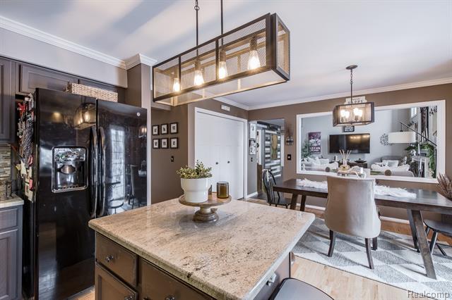 Builiding view fourteen for 3521 E Pond, Lake Orion, MI. 48359