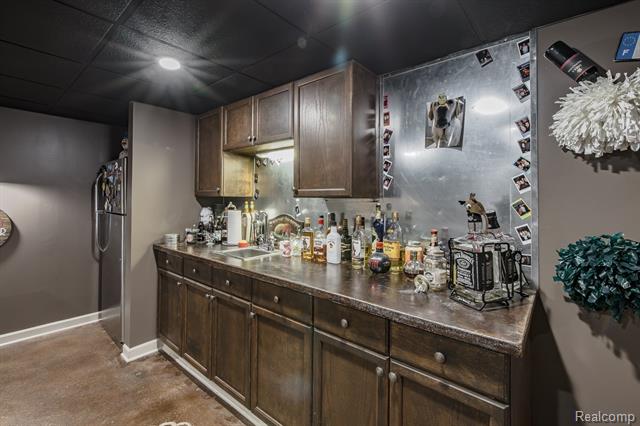 Builiding view thirty eight for 3521 E Pond, Lake Orion, MI. 48359