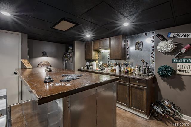 Builiding view thirty nine for 3521 E Pond, Lake Orion, MI. 48359