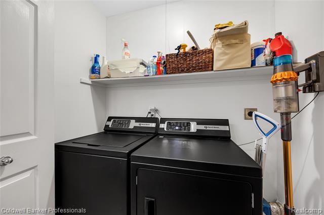 Builiding view twenty six for 3812 Long Meadow, Lake Orion, MI. 48359