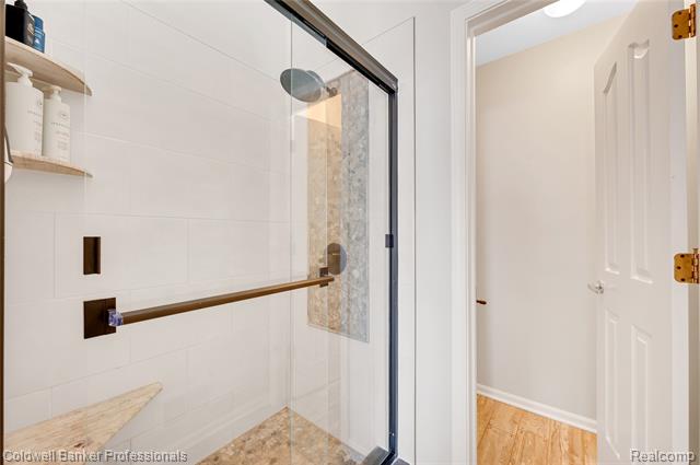 Builiding view twenty for 3812 Long Meadow, Lake Orion, MI. 48359