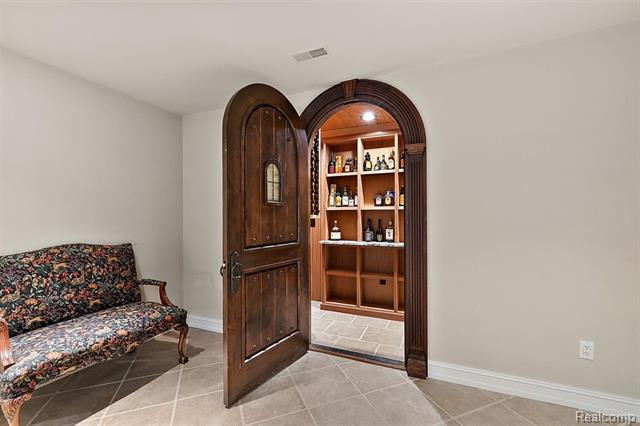 Builiding view forty seven for 4650 Gatehouse, Rochester, MI. 48306