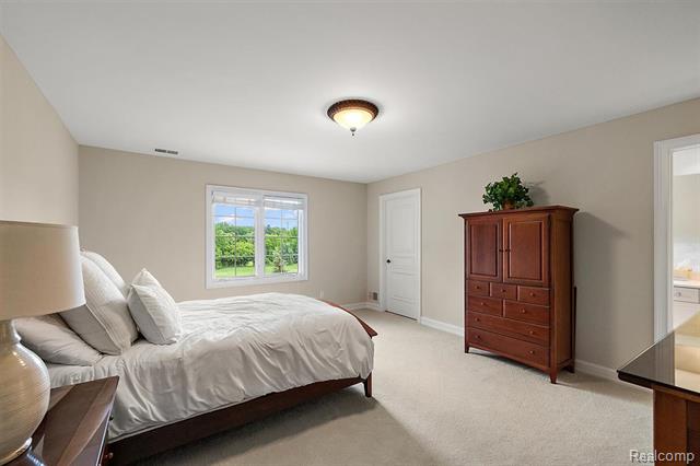 Builiding view forty two for 4650 Gatehouse, Rochester, MI. 48306
