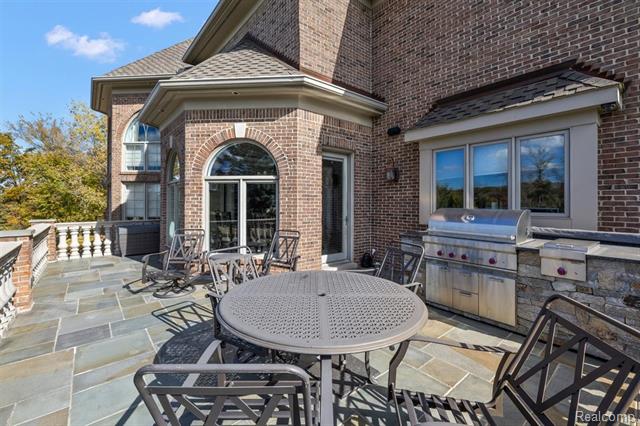 Builiding view seven for 4650 Gatehouse, Rochester, MI. 48306