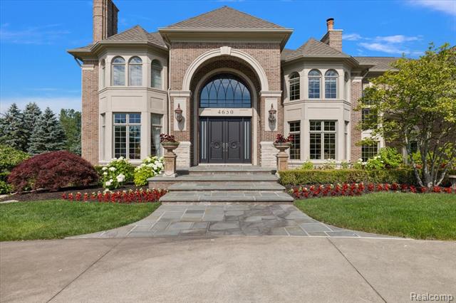 Builiding view seventy one for 4650 Gatehouse, Rochester, MI. 48306