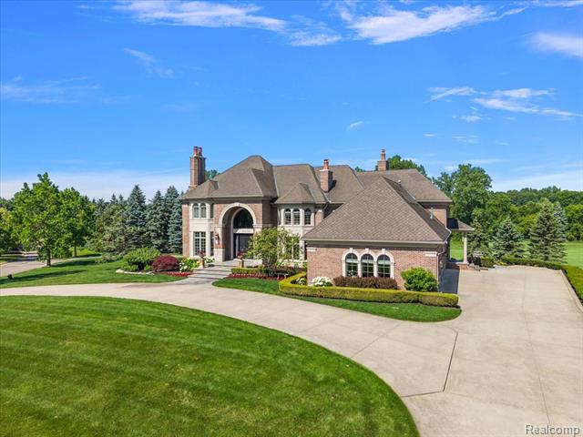 Builiding view seventy for 4650 Gatehouse, Rochester, MI. 48306