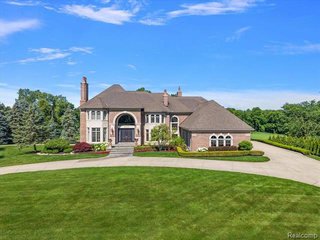 Builiding view sixty nine for 4650 Gatehouse, Rochester, MI. 48306