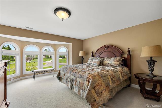 Builiding view thirty nine for 4650 Gatehouse, Rochester, MI. 48306