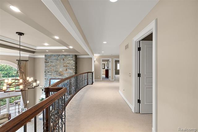 Builiding view thirty for 4650 Gatehouse, Rochester, MI. 48306