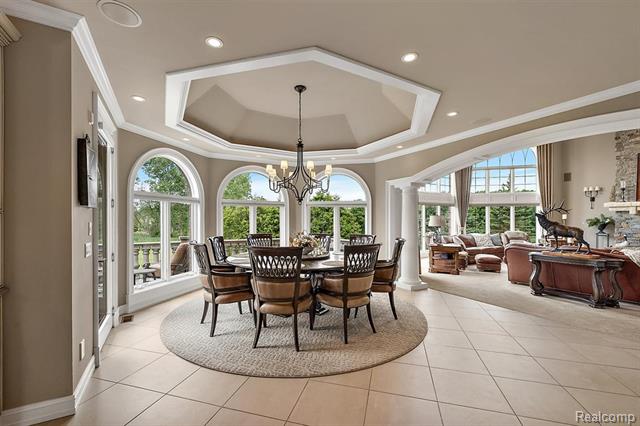 Builiding view twenty four for 4650 Gatehouse, Rochester, MI. 48306