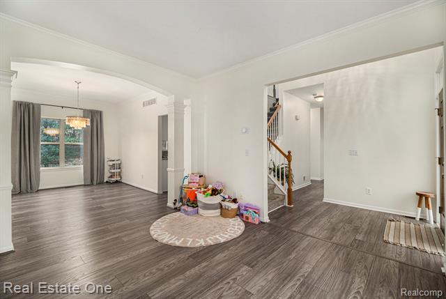 Builiding view eight for 3180 Waldon Ridge, Lake Orion, MI. 48359