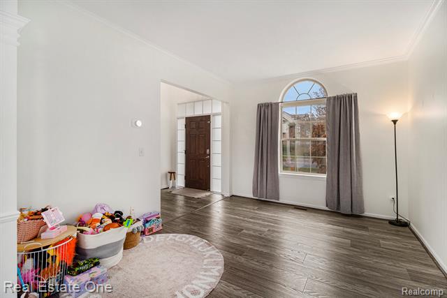 Builiding view nine for 3180 Waldon Ridge, Lake Orion, MI. 48359