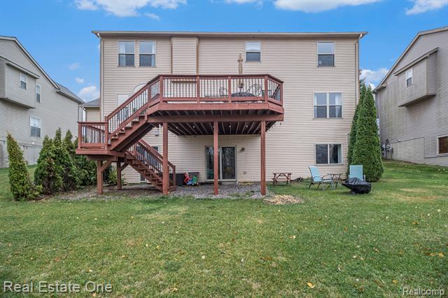 Builiding view thirty for 3180 Waldon Ridge, Lake Orion, MI. 48359