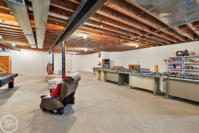 Builiding view forty five for 4575 Hidden Glen, Rochester, MI. 48306