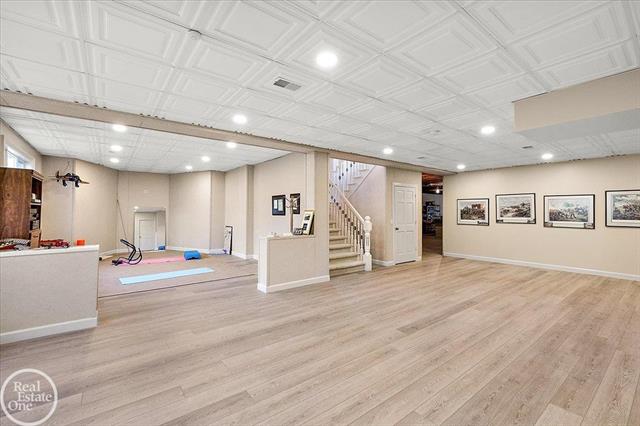 Builiding view forty two for 4575 Hidden Glen, Rochester, MI. 48306