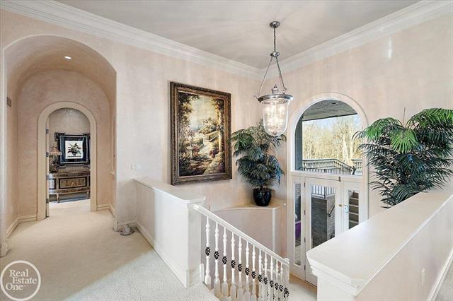 Builiding view forty for 4575 Hidden Glen, Rochester, MI. 48306