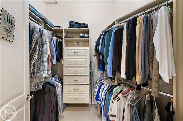 Builiding view thirty nine for 4575 Hidden Glen, Rochester, MI. 48306