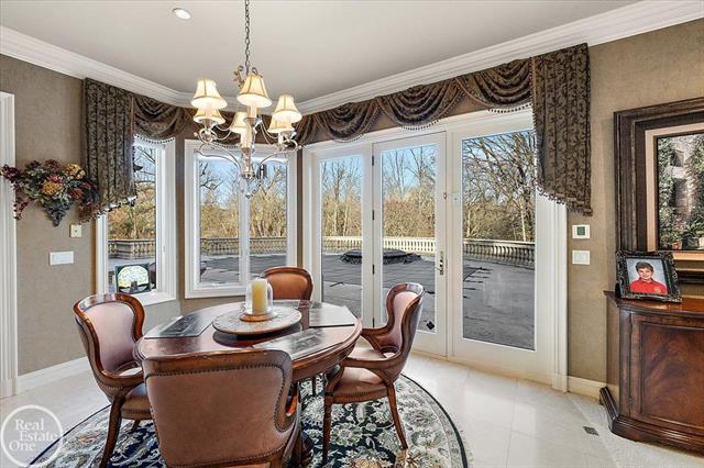 Builiding view twenty three for 4575 Hidden Glen, Rochester, MI. 48306