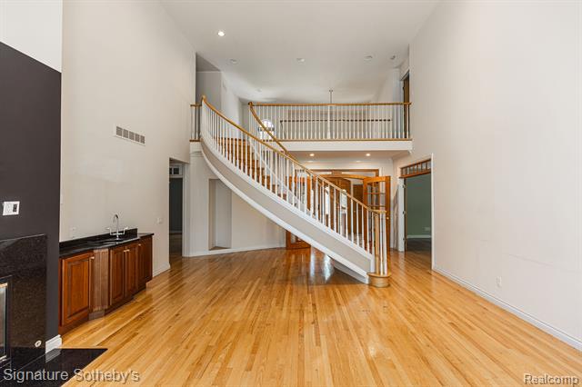 Builiding view four for 2855 Cranbrook Ridge, Rochester, MI. 48306