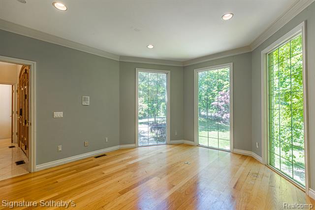 Builiding view fourteen for 2855 Cranbrook Ridge, Rochester, MI. 48306