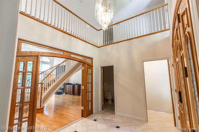 Builiding view thirteen for 2855 Cranbrook Ridge, Rochester, MI. 48306