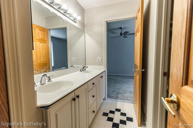 Builiding view twenty four for 2855 Cranbrook Ridge, Rochester, MI. 48306