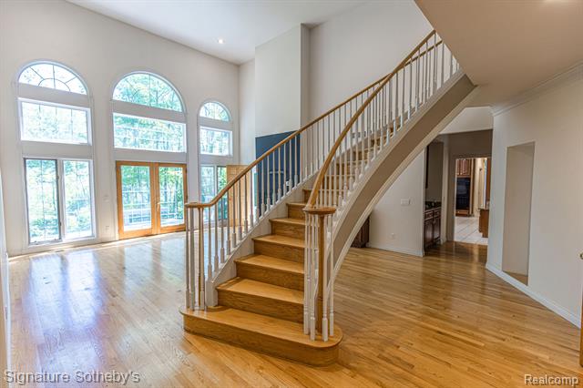 Builiding view two for 2855 Cranbrook Ridge, Rochester, MI. 48306