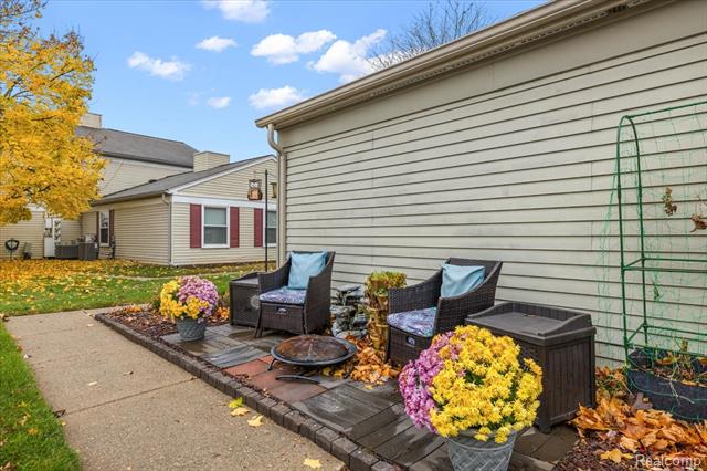 Builiding view eleven for 3222 Birchcreek, Lake Orion, MI. 48360