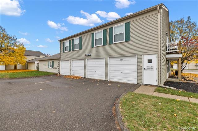 Builiding view fifteen for 3222 Birchcreek, Lake Orion, MI. 48360