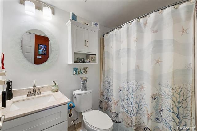 Builiding view forty five for 3222 Birchcreek, Lake Orion, MI. 48360