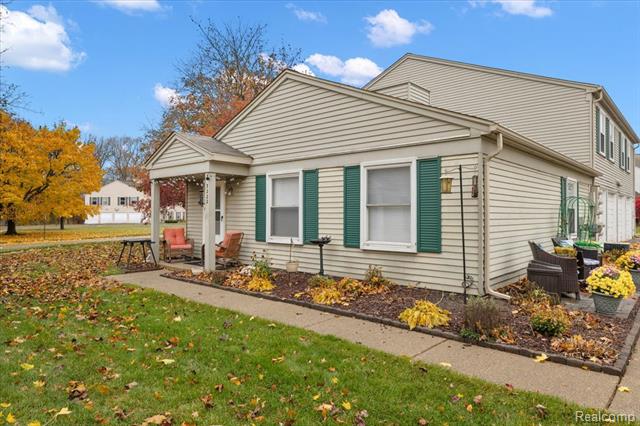 Builiding view nine for 3222 Birchcreek, Lake Orion, MI. 48360