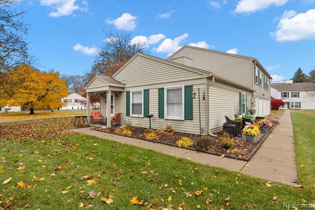 Builiding view ten for 3222 Birchcreek, Lake Orion, MI. 48360